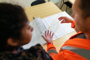 construction planning and scheduling software comparison used by project manager on site
