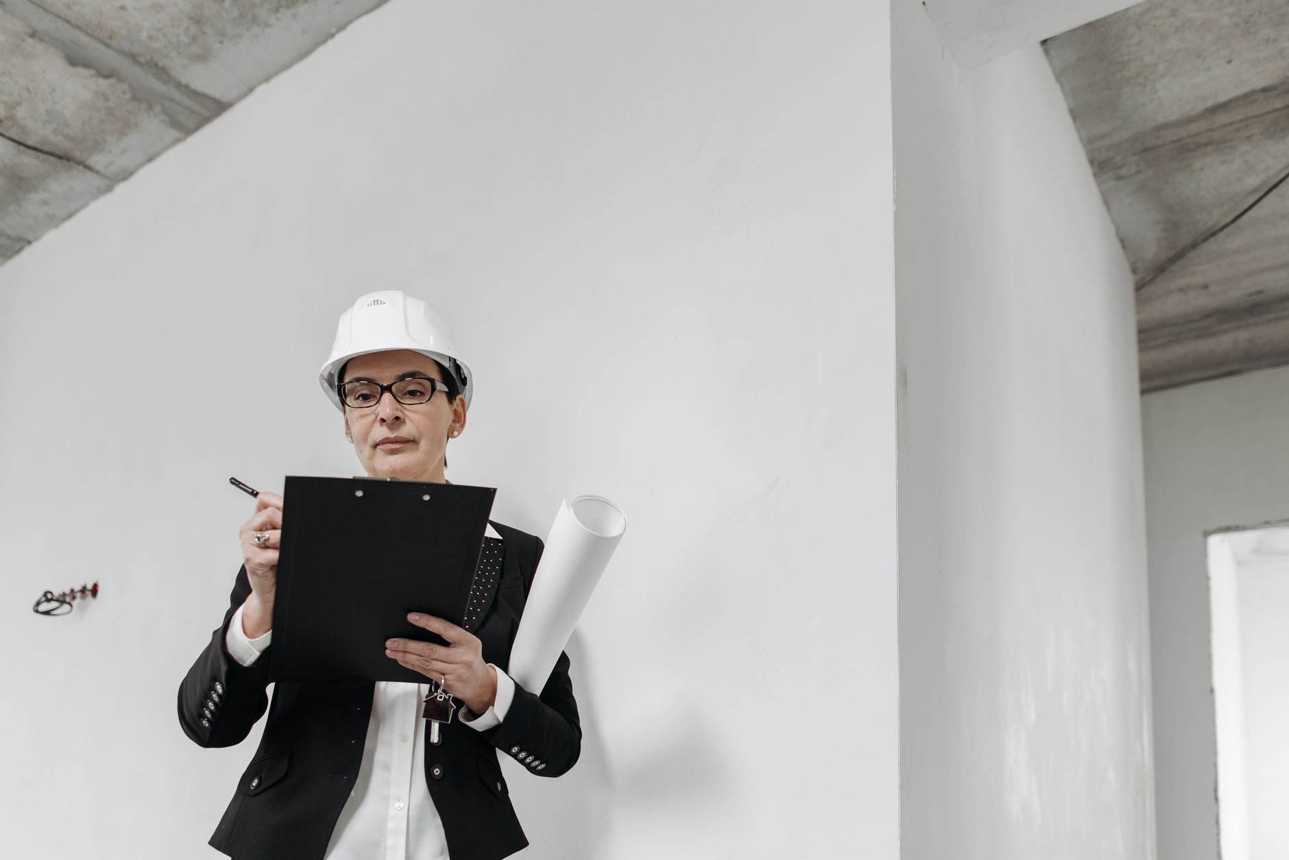 Cost Management support for commercial construction project planning and site coordination