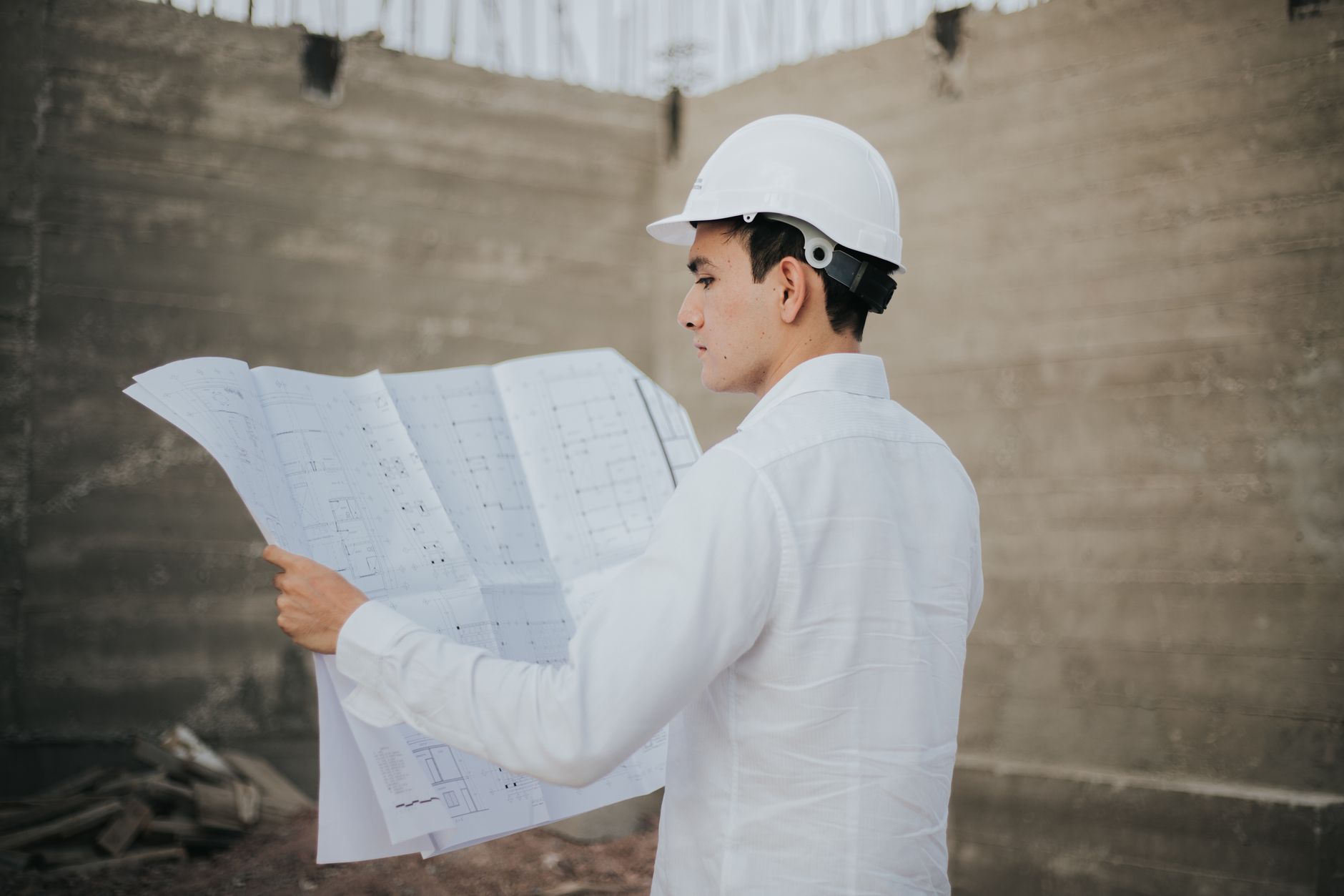 Cost Management support for commercial construction project planning and site coordination