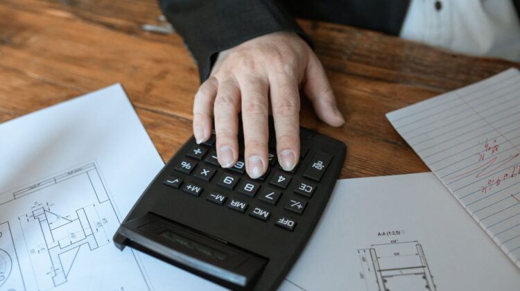 Cost Management support for commercial construction project planning and site coordination