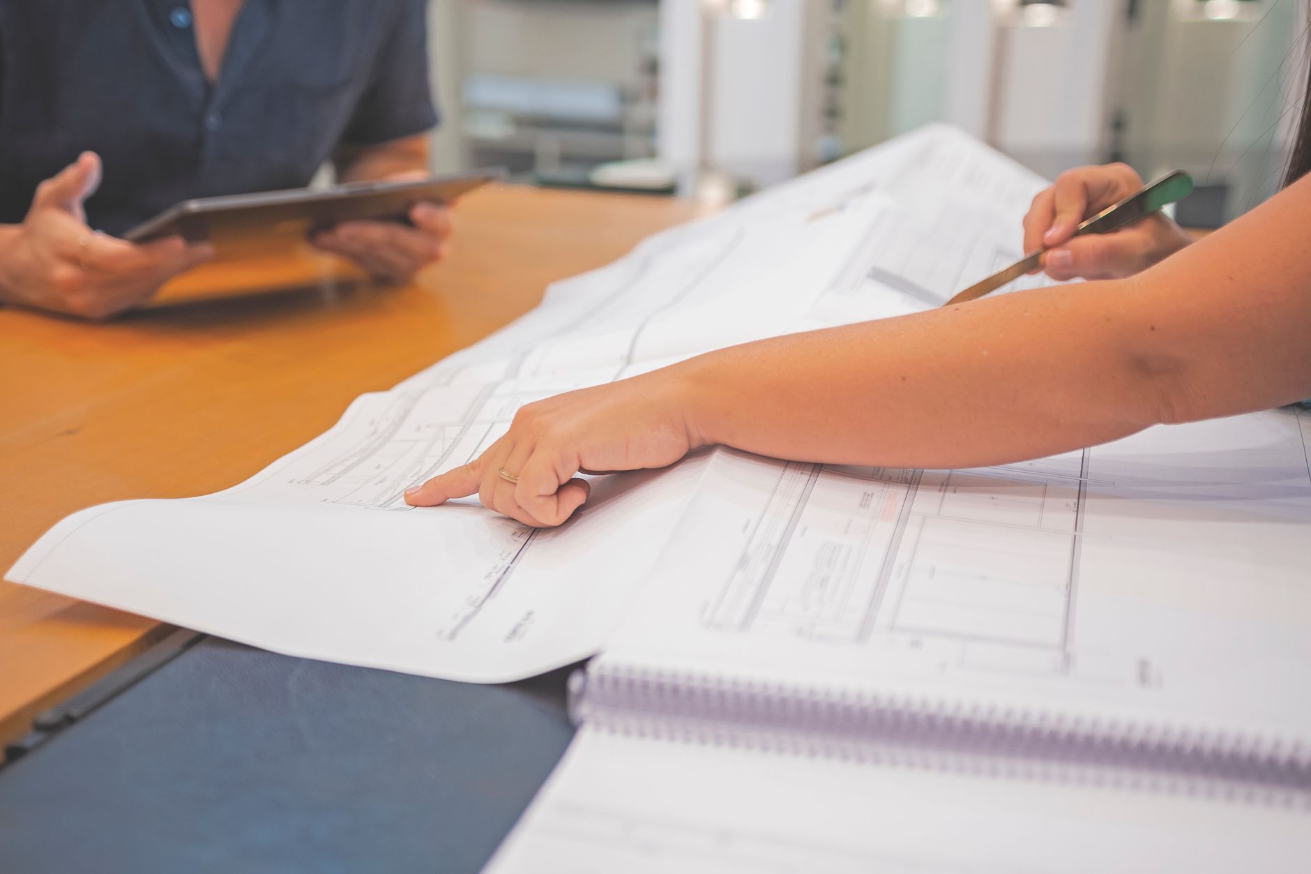 Cost Management support for commercial construction project planning and site coordination