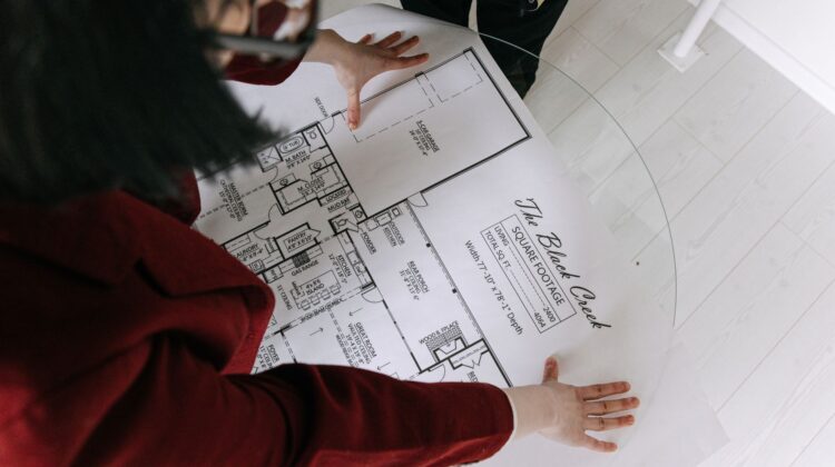 Cost Management support for commercial construction project planning and site coordination