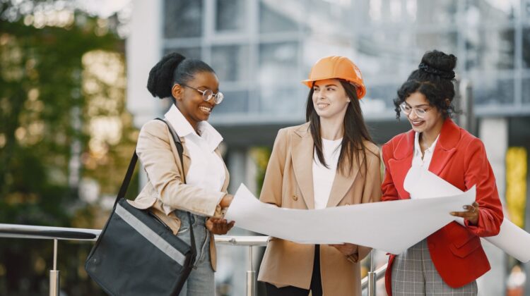Cost Management support for commercial construction project planning and site coordination
