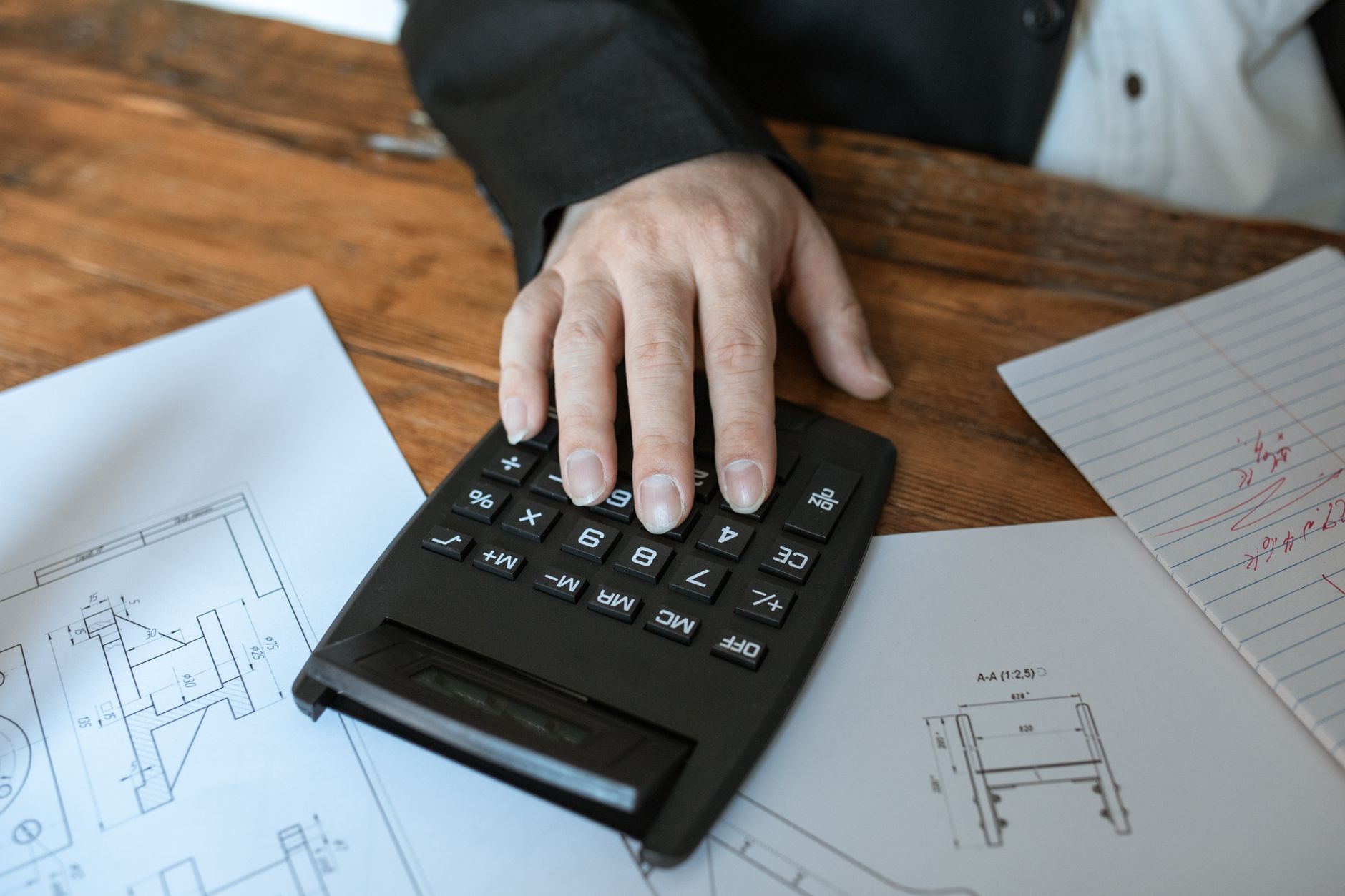 Cost Management support for commercial construction project planning and site coordination