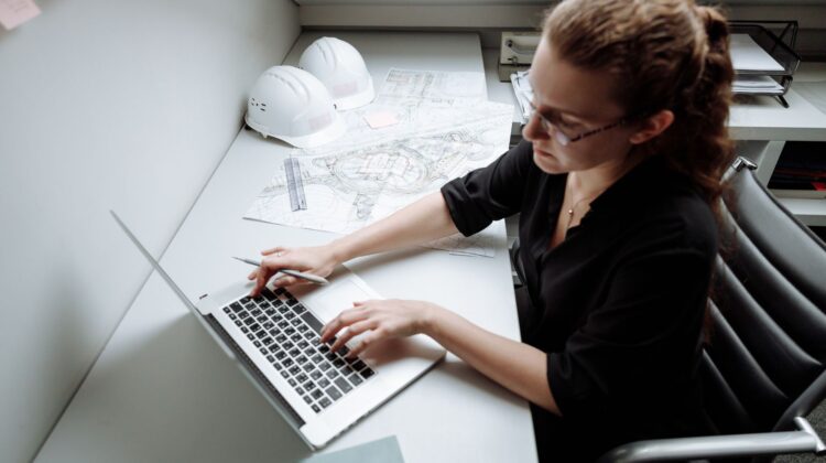 Cost Management support for commercial construction project planning and site coordination