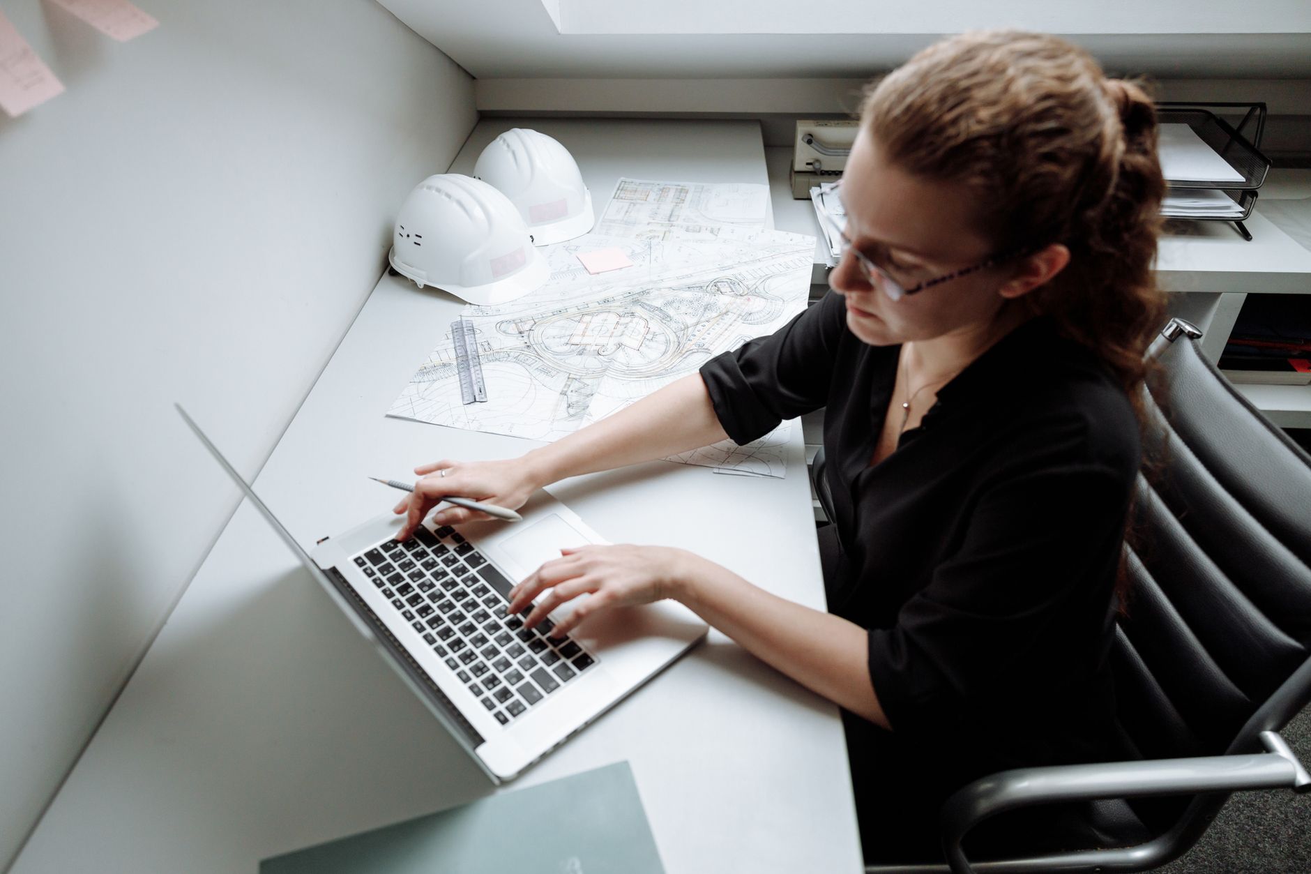 Cost Management support for commercial construction project planning and site coordination