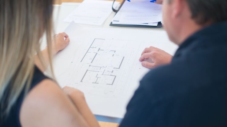 Cost Management support for commercial construction project planning and site coordination