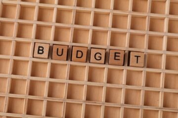 Cost Management support for commercial construction project planning and site coordination