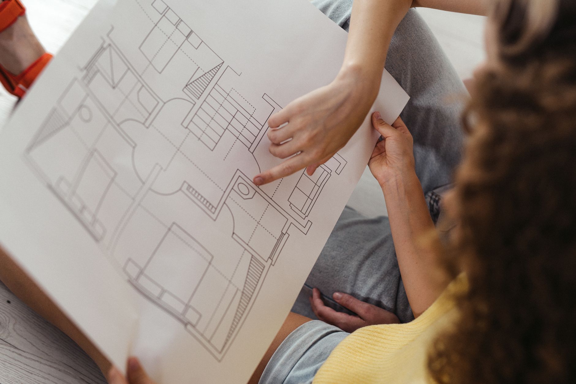 Cost Management support for commercial construction project planning and site coordination