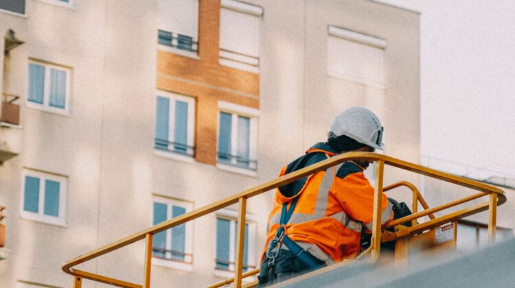 Cost Management support for commercial construction project planning and site coordination