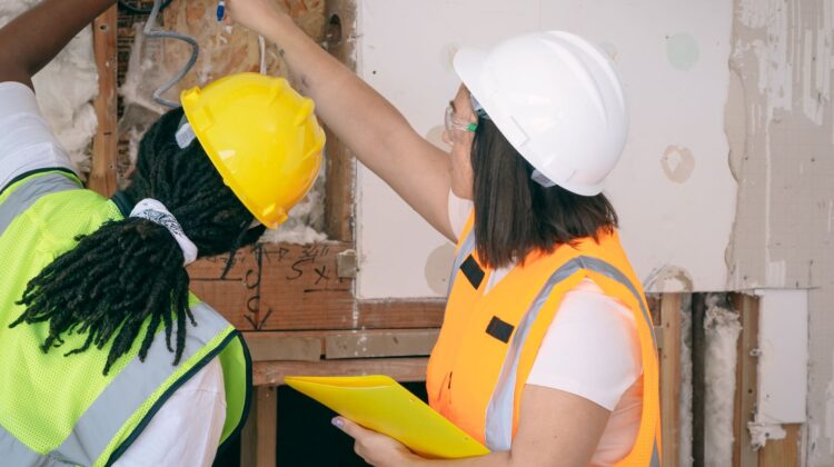 Cost Management support for commercial construction project planning and site coordination