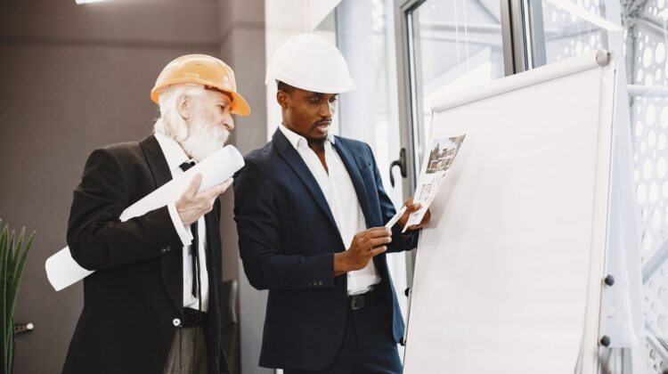 Stakeholder alignment in construction planning and cost control at a commercial project site
